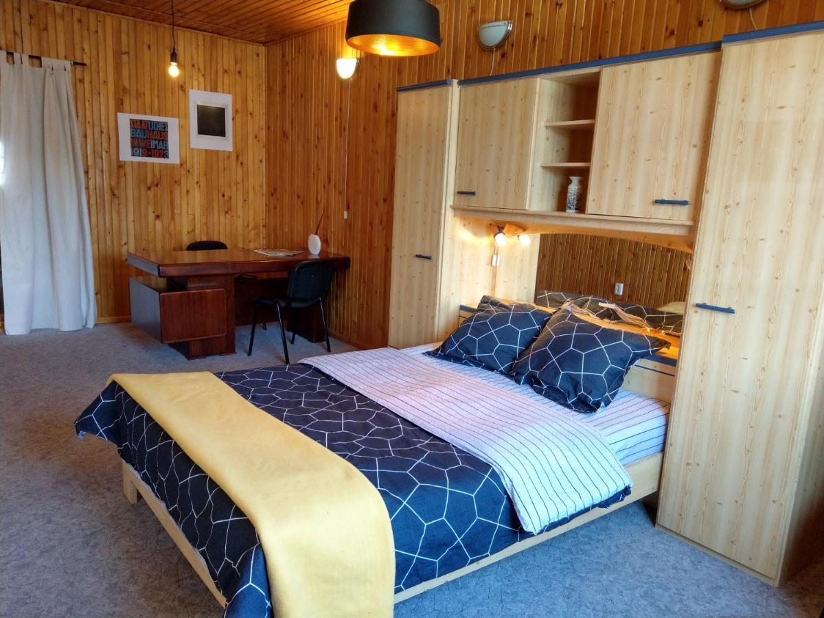 Grandpa's hidden crib, 6 bedroom, pet friendly Sinaia Buitenkant foto