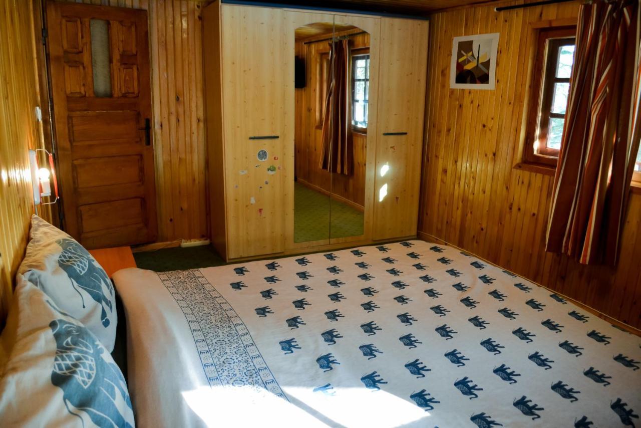 Grandpa's hidden crib, 6 bedroom, pet friendly Sinaia Buitenkant foto